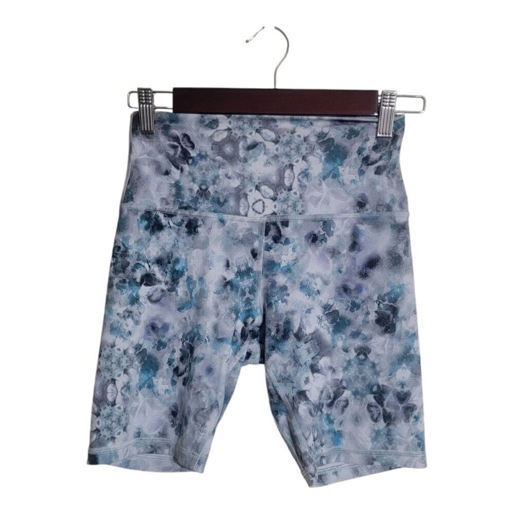 Lululemon Shorts Women 6 Multicolor  align HR 8” High Rise Athleisure Crossfit